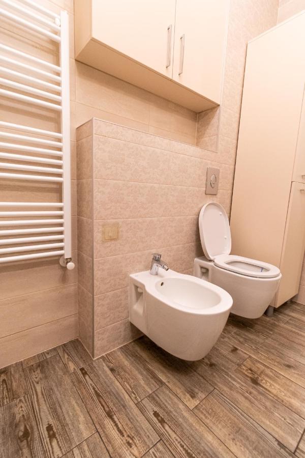 Yan Apartment - Near Mall & Free Private Parking Braşov Dış mekan fotoğraf
