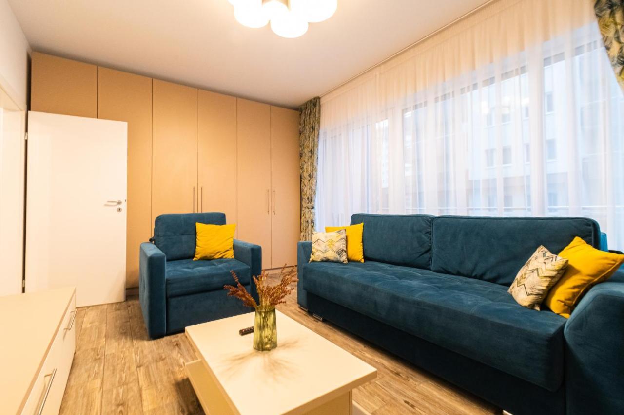Yan Apartment - Near Mall & Free Private Parking Braşov Dış mekan fotoğraf