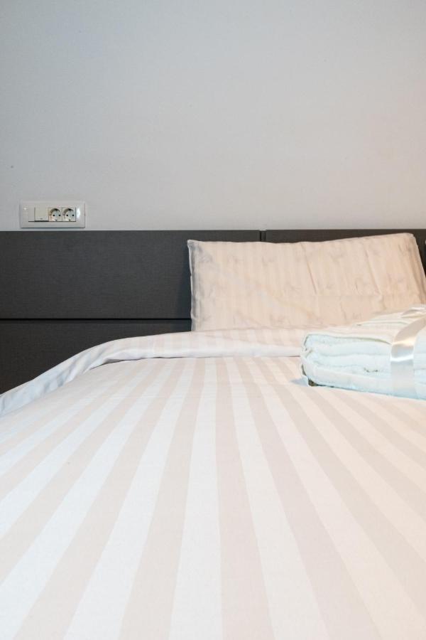 Yan Apartment - Near Mall & Free Private Parking Braşov Dış mekan fotoğraf